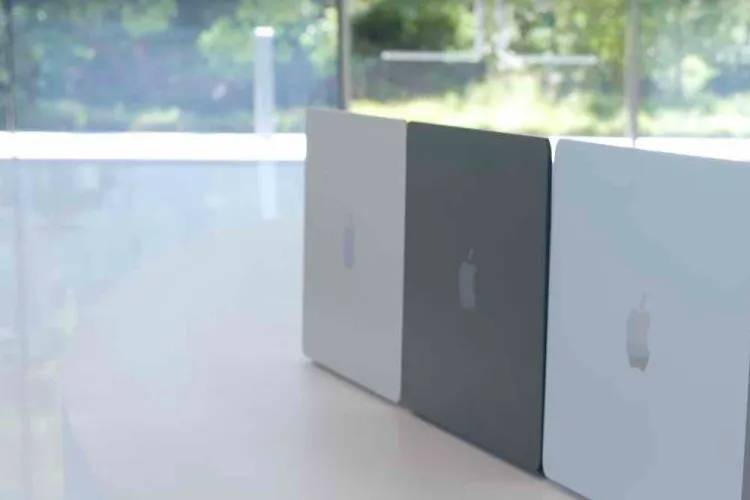 M2 MacBook Air และ MacBook Pro รุ่น 13 นิ้ว